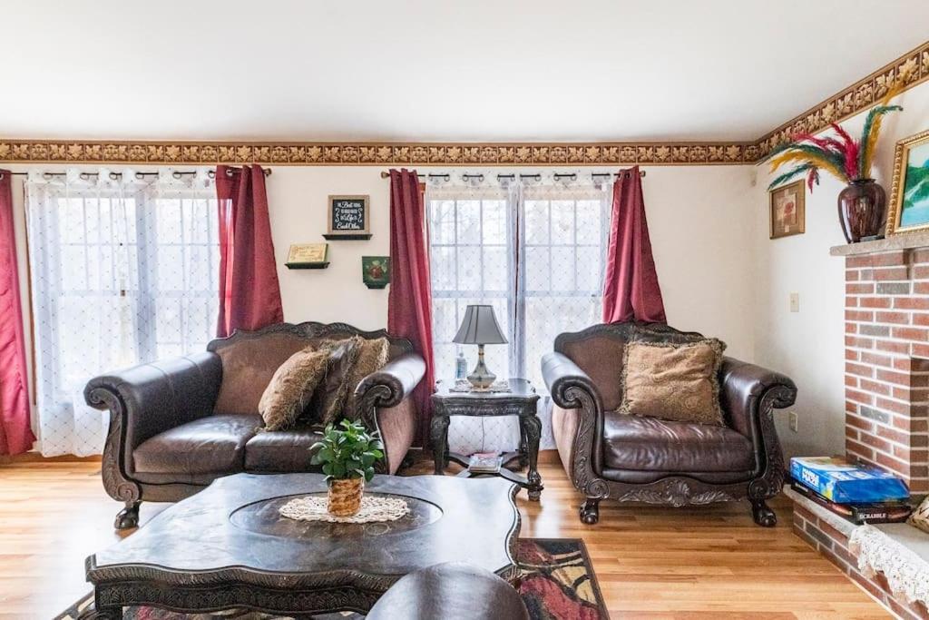Cheerful Pocono Home Away From Home Albrightsville Ngoại thất bức ảnh