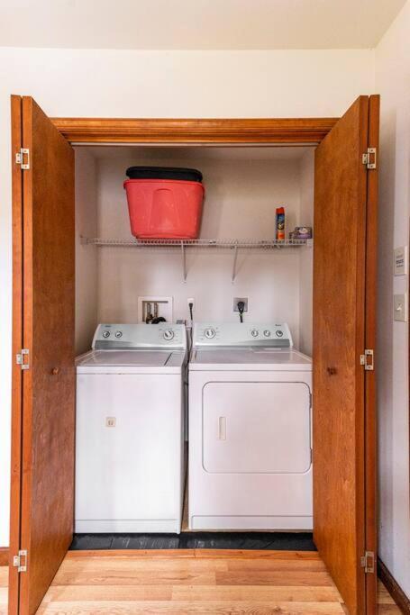 Cheerful Pocono Home Away From Home Albrightsville Ngoại thất bức ảnh